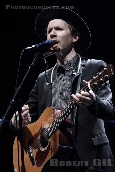 BECK - 2013-07-02 - PARIS - Cite de la Musique - Beck Hansen